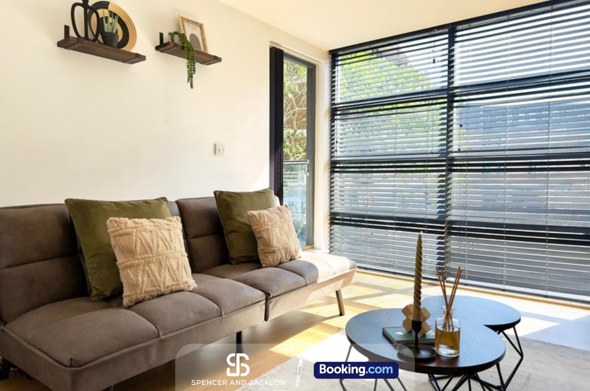 1 Bedroom City Centre Apartment Near The University And Bodleian Library By Spencer And Jackson Short Lets & Serviced Accommodation Oxford Exterior foto