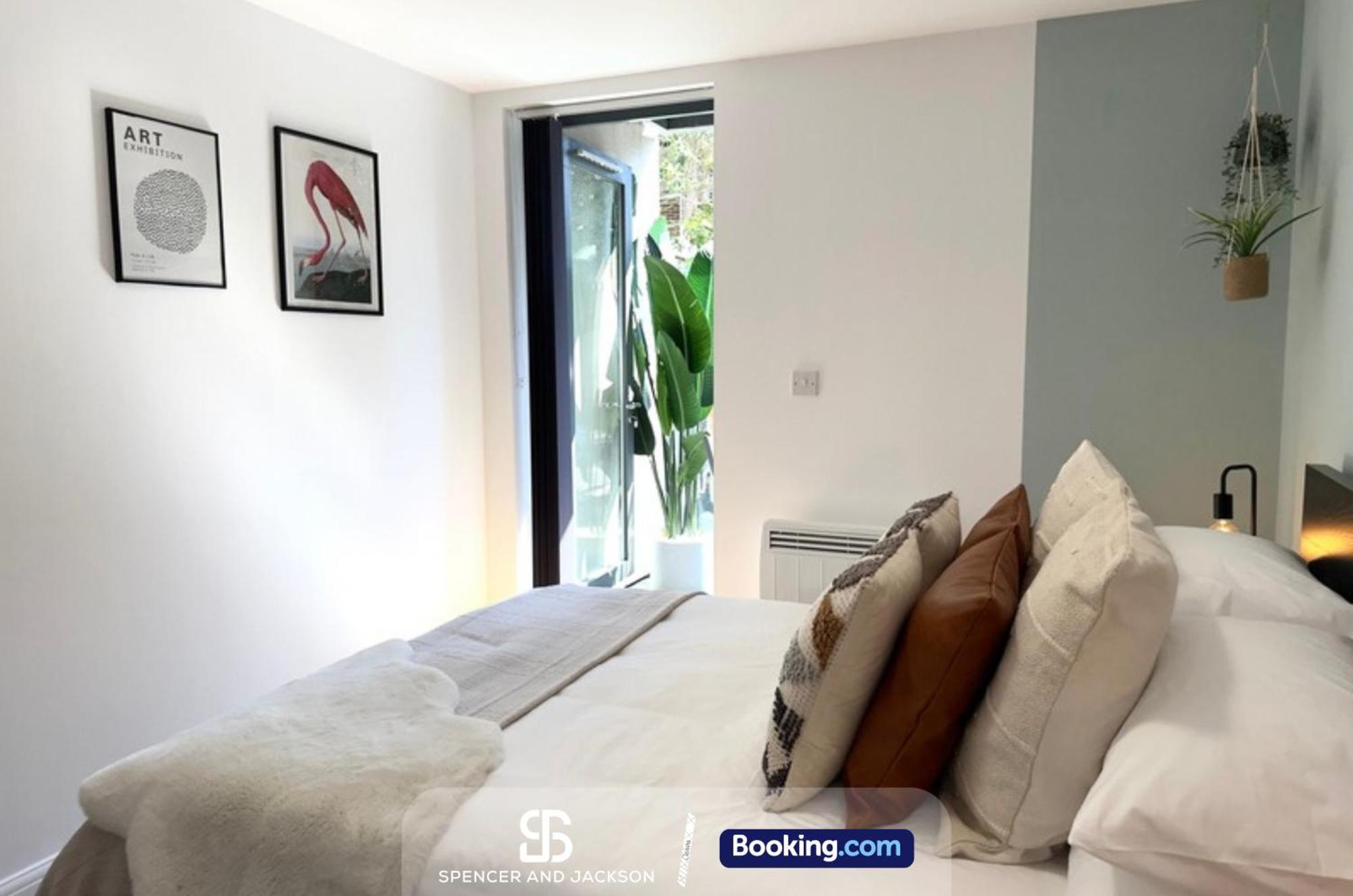 1 Bedroom City Centre Apartment Near The University And Bodleian Library By Spencer And Jackson Short Lets & Serviced Accommodation Oxford Exterior foto