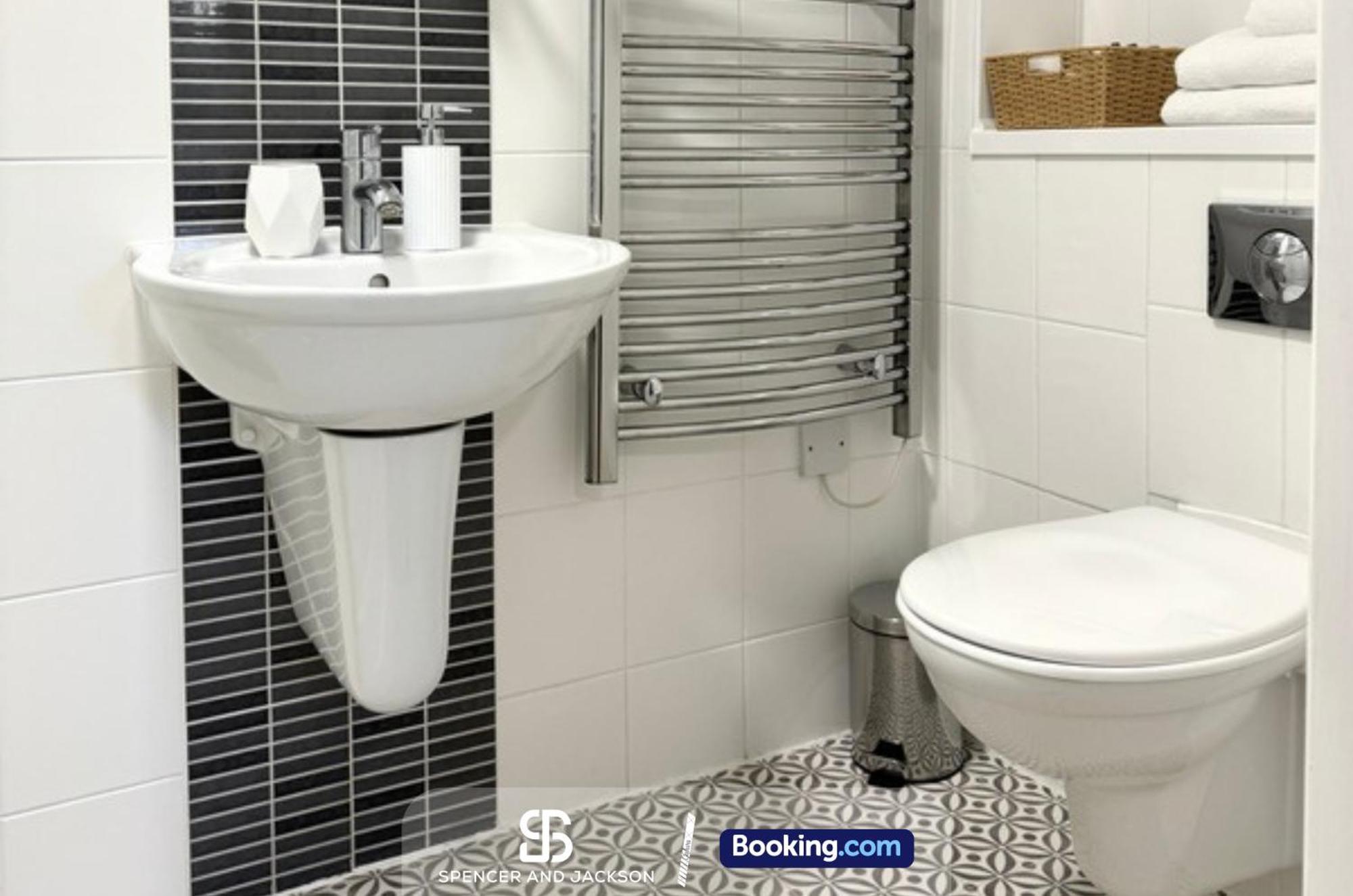 1 Bedroom City Centre Apartment Near The University And Bodleian Library By Spencer And Jackson Short Lets & Serviced Accommodation Oxford Exterior foto