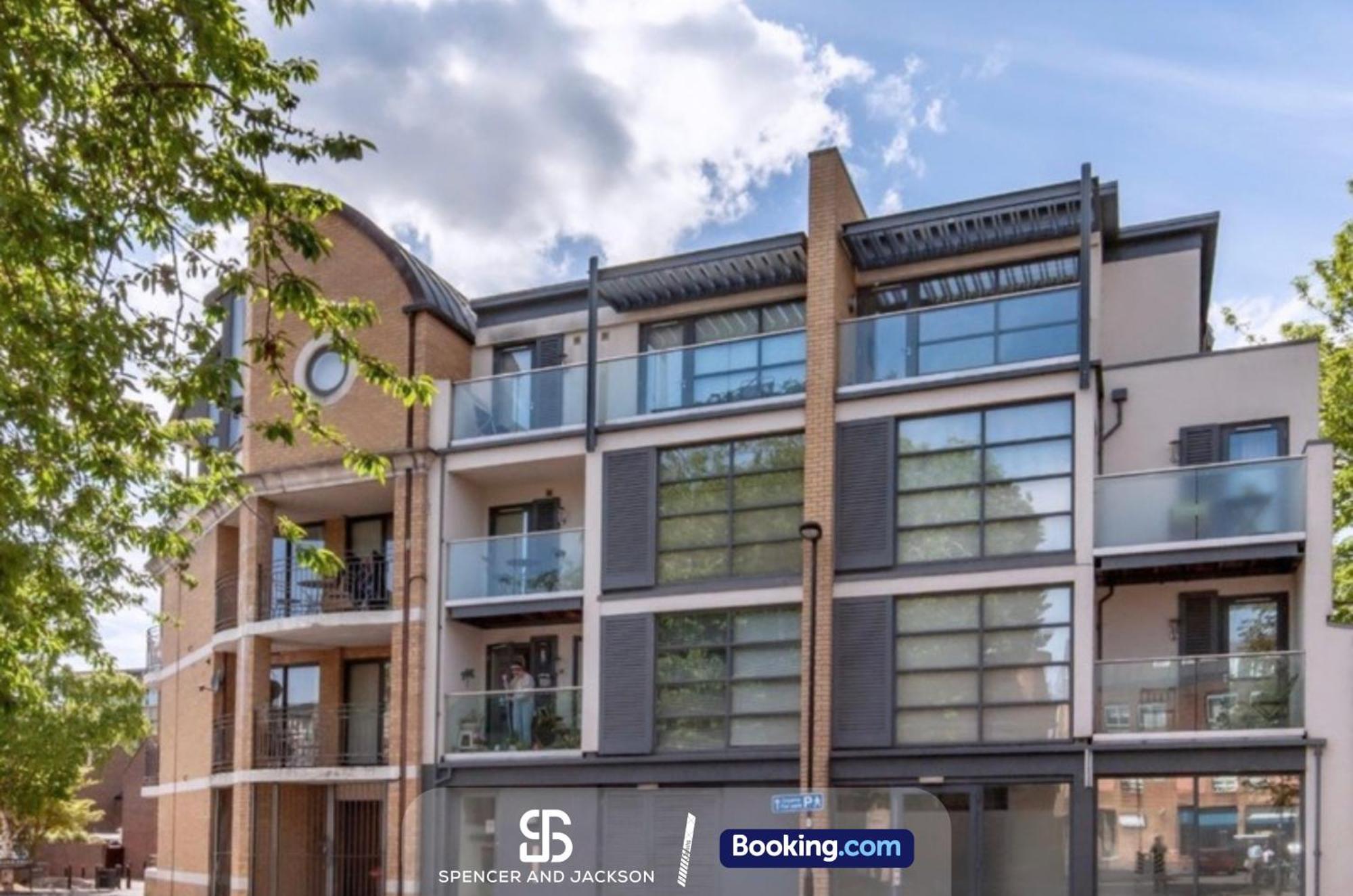 1 Bedroom City Centre Apartment Near The University And Bodleian Library By Spencer And Jackson Short Lets & Serviced Accommodation Oxford Exterior foto